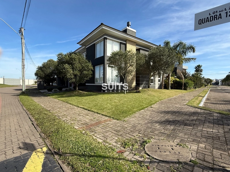 Excelente sobrado de esquina à venda no condomínio Sea Coast