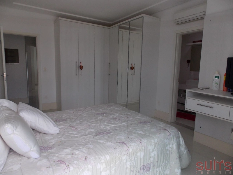 Incrível mansão no condomínio Bosques de Atlântida: 11ª foto da galeria de imagens do imóvel