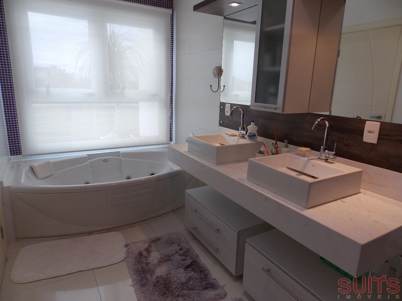 Incrível mansão no condomínio Bosques de Atlântida: 46ª foto da galeria de imagens do imóvel