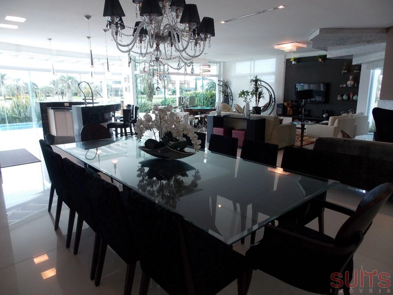 Incrível mansão no condomínio Bosques de Atlântida: 28ª foto da galeria de imagens do imóvel