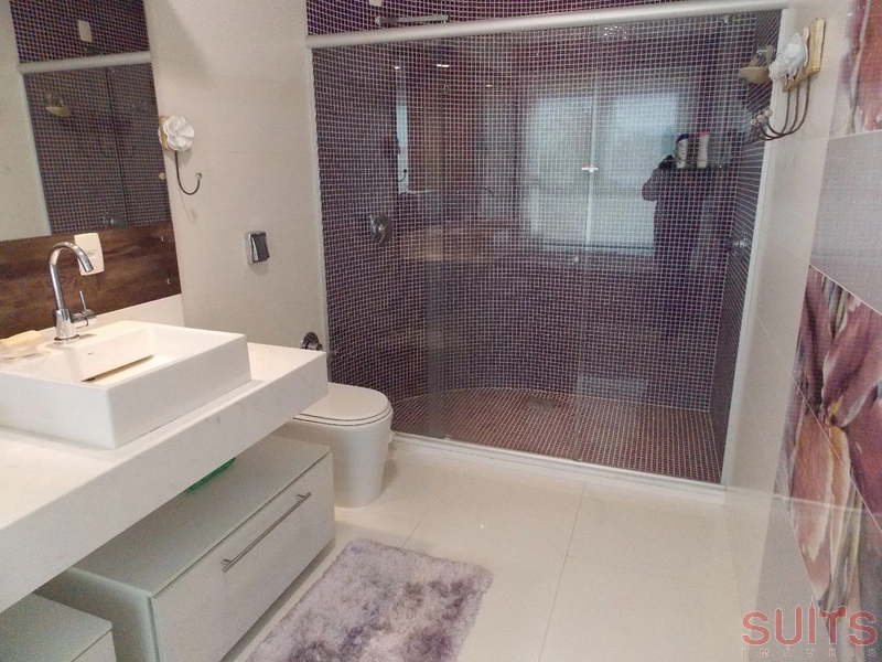 Incrível mansão no condomínio Bosques de Atlântida: 37ª foto da galeria de imagens do imóvel