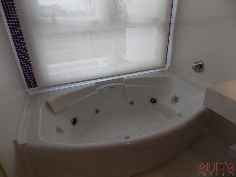 Incrível mansão no condomínio Bosques de Atlântida: 49ª foto da galeria de imagens do imóvel