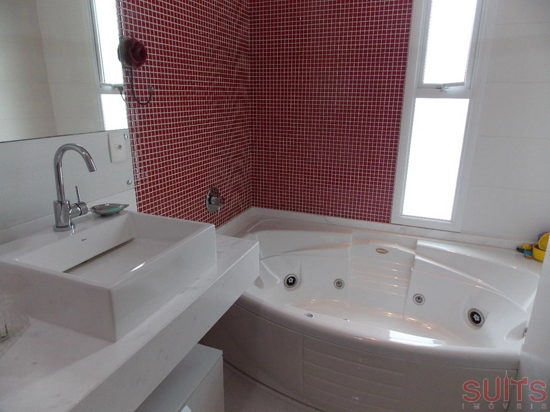 Incrível mansão no condomínio Bosques de Atlântida: 36ª foto da galeria de imagens do imóvel