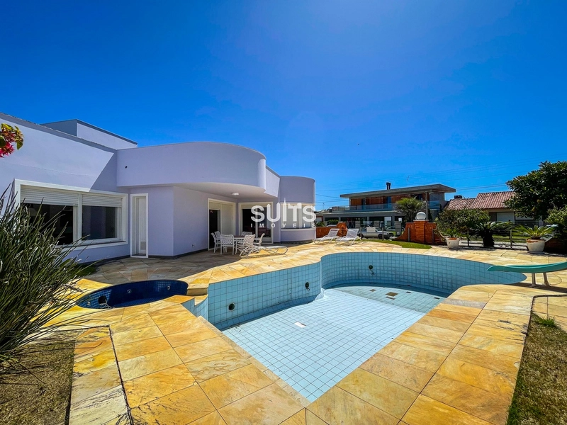 Excelente casa 02 terrenos proxíma do mar na praia de Atlântida: 4ª foto da galeria de imagens do imóvel