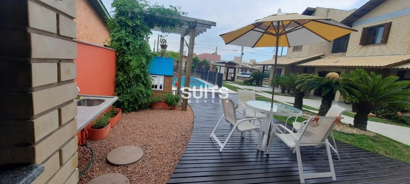 Excelente Sobrado á poucos metros do mar em Rainha do mar: 2ª foto da galeria de imagens do imóvel