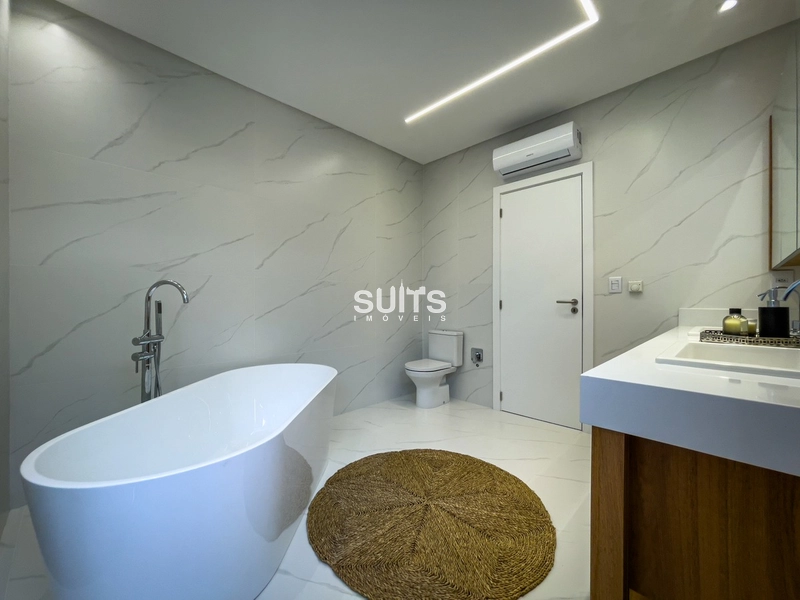 Excelente sobrado as margens do lago no condomínio Sense: 32ª foto da galeria de imagens do imóvel