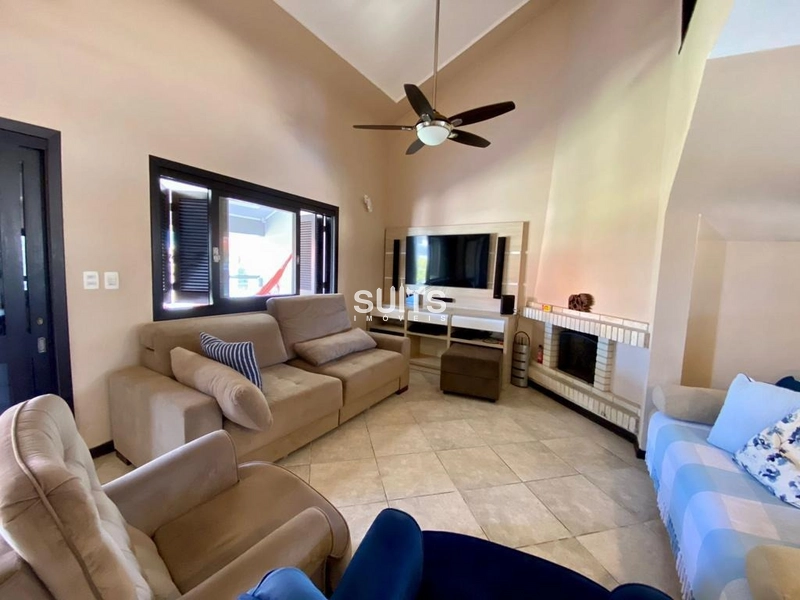 Excelente sobrado à 03 quadras do mar no Centro de Xangri-Lá: 8ª foto da galeria de imagens do imóvel