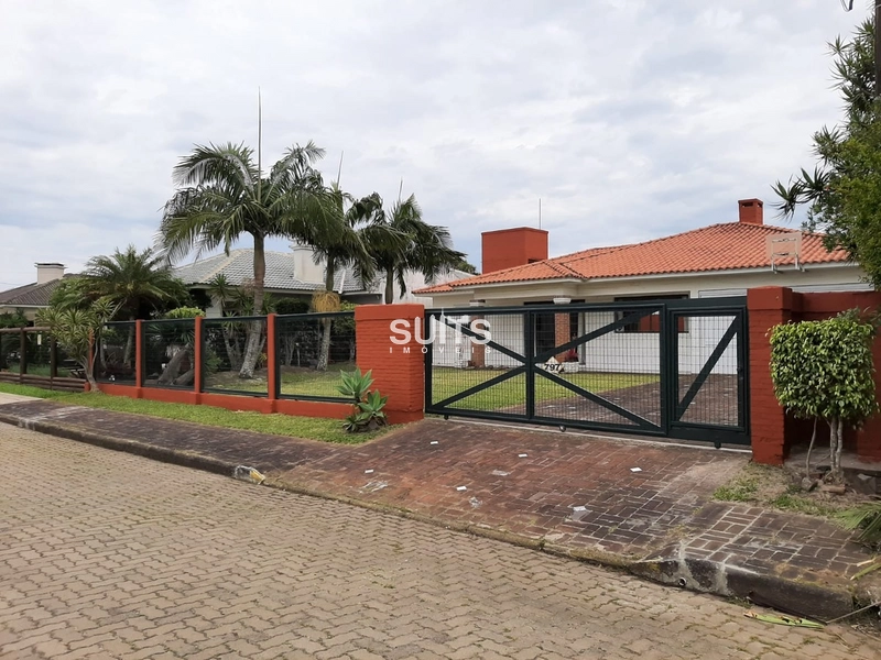 Belíssima casa em excelente localização na praia de Atlântida: 4ª foto da galeria de imagens do imóvel