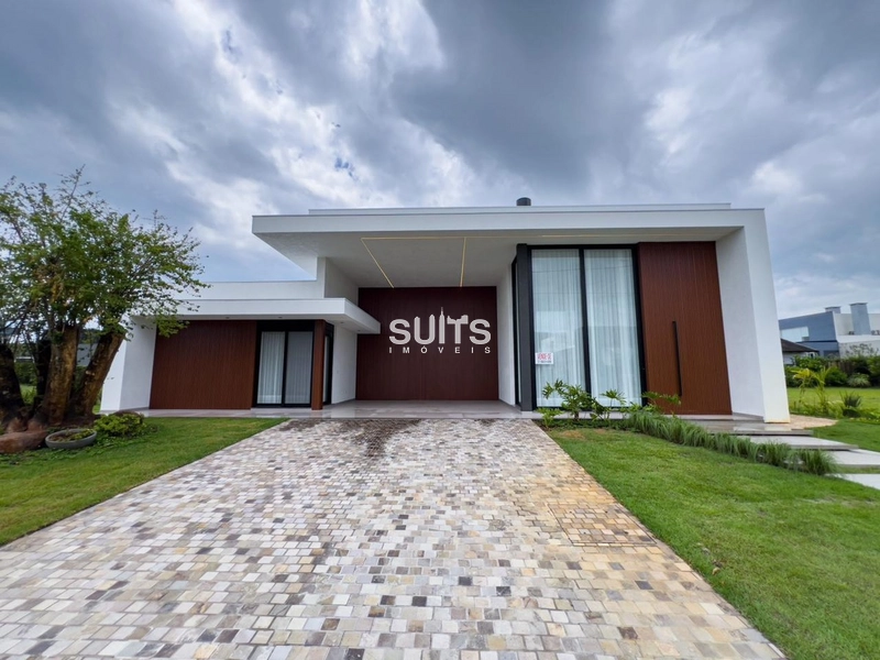 Excelente casa à venda no condomínio Lagoa do Passo