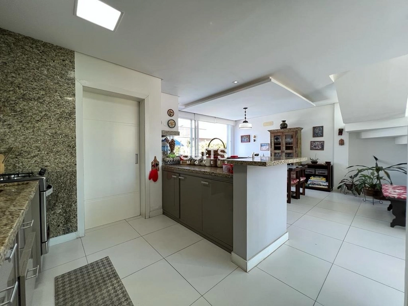 Excelente sobrado à venda no condomínio Las Palmas: 4ª foto da galeria de imagens do imóvel