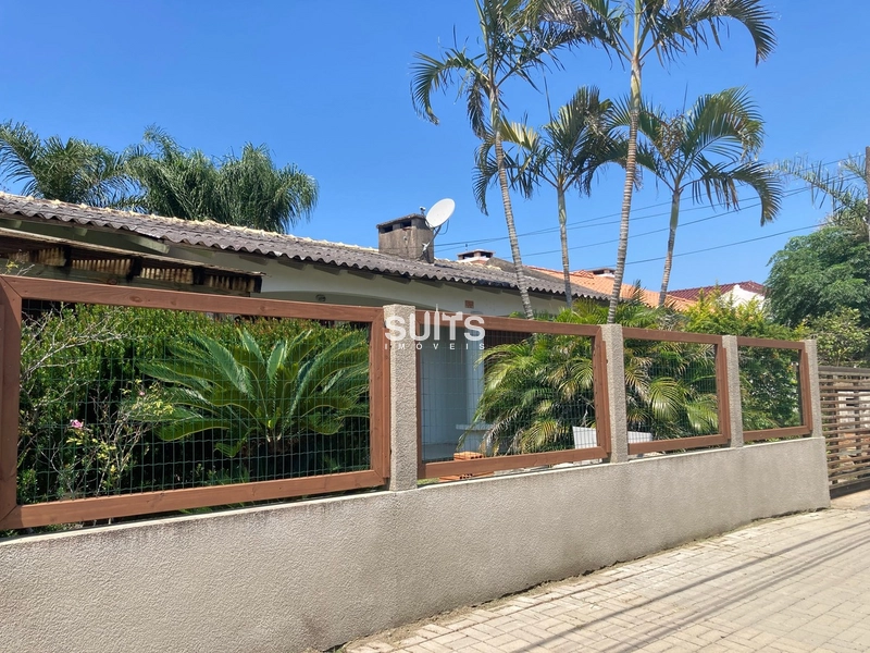 Casa à venda no Centrode Xangri-Lá