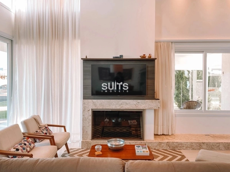 Excelente casa com uma linda área verde no Condomínio Rivieira: 4ª foto da galeria de imagens do imóvel