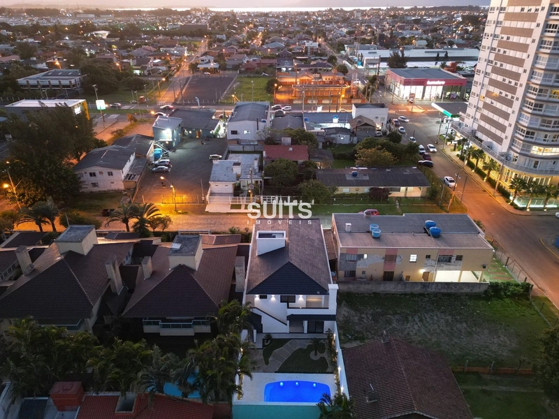 Mansão Neoclássica na praia de Atlântida: 12ª foto da galeria de imagens do imóvel