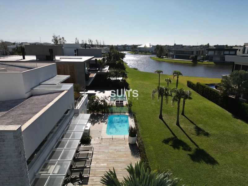 Excelente sobrado de esquina no condomínio Enseada: 5ª foto da galeria de imagens do imóvel