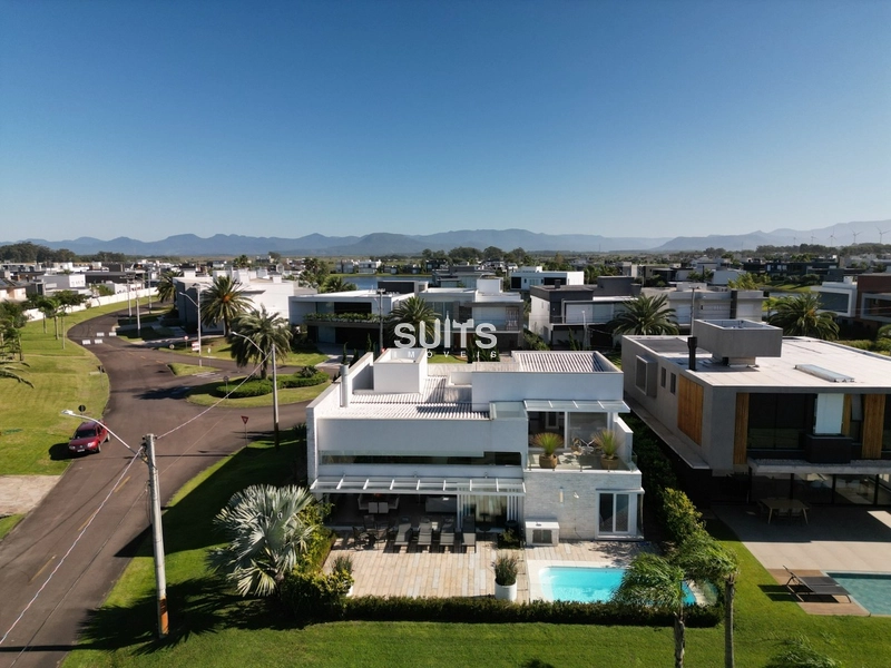 Excelente sobrado de esquina no condomínio Enseada: 8ª foto da galeria de imagens do imóvel