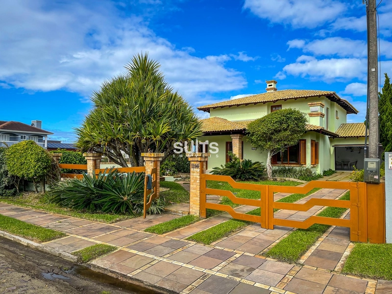 Excelente sobrado à 02 quadras do mar na praia de Atlântida: 2ª foto da galeria de imagens do imóvel