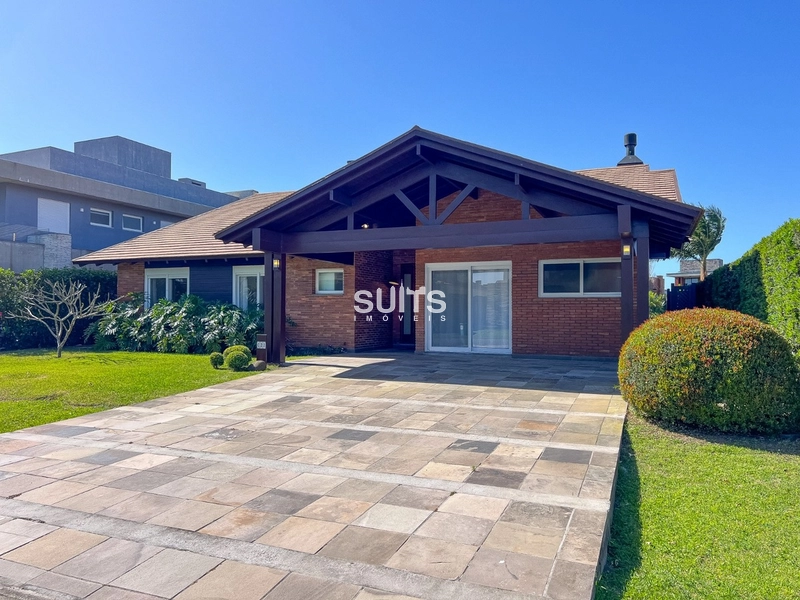 Excelente casa térrea na beira do lago no cond. Ventura Club