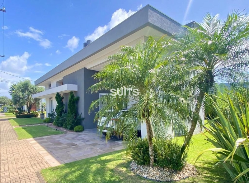 Excelente sobrado de esquina no condomínio Sea Coast: 4ª foto da galeria de imagens do imóvel