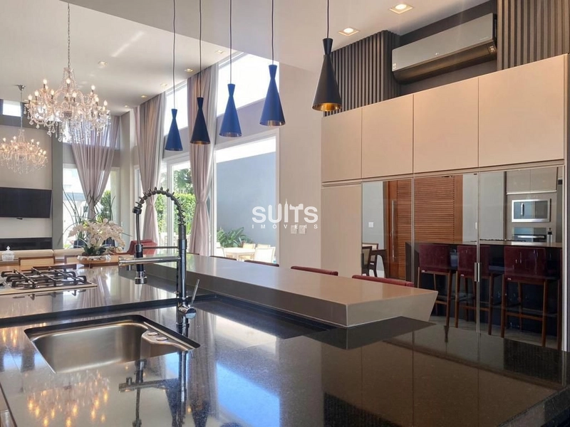 Excelente sobrado de esquina no condomínio Sea Coast: 31ª foto da galeria de imagens do imóvel