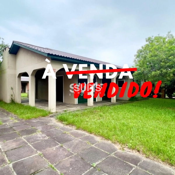 Ótima casa com amplo pátio na praia de Atlântida