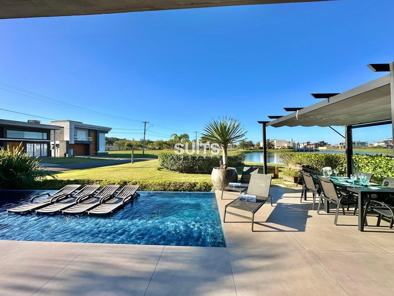 Linda mansão à venda no condomínio Costa Serena em Capão da Canoa: 8ª foto da galeria de imagens do imóvel