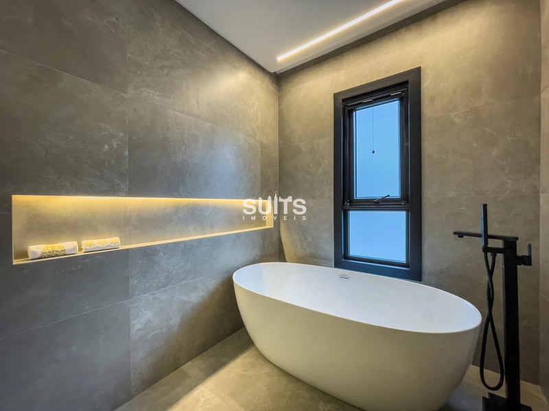 Mansão nas margens do lago no condomínio Sense: 85ª foto da galeria de imagens do imóvel