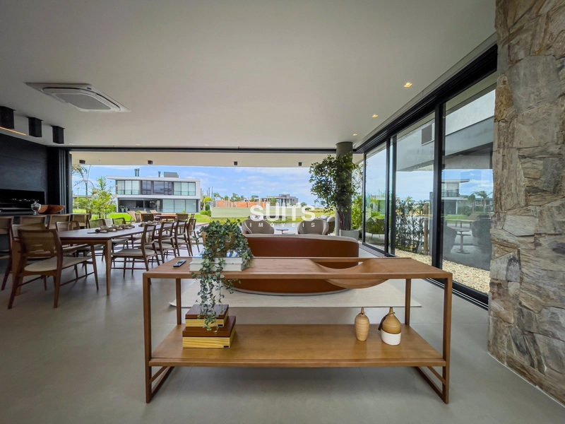 Mansão nas margens do lago no condomínio Sense: 13ª foto da galeria de imagens do imóvel