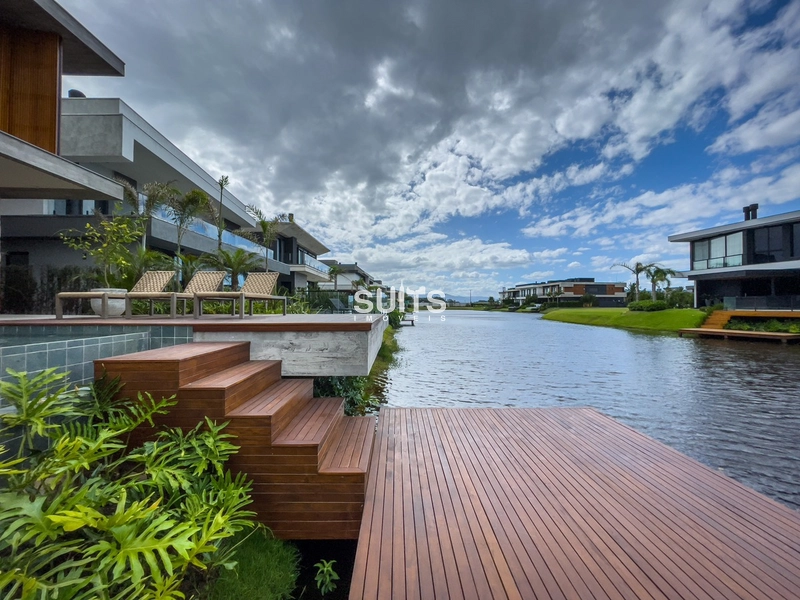 Mansão nas margens do lago no condomínio Sense: 41ª foto da galeria de imagens do imóvel