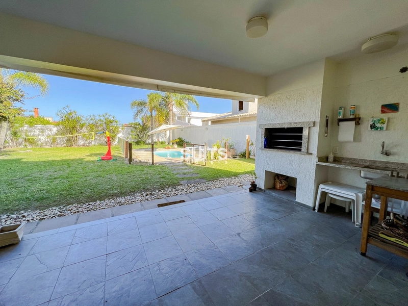 Sobrado em ótima localização na praia de Atlântida: 17ª foto da galeria de imagens do imóvel