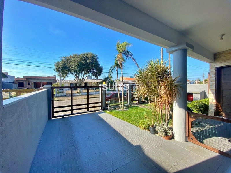 Ótimo sobrado à venda no centro da praia de Xangri-Lá: 3ª foto da galeria de imagens do imóvel