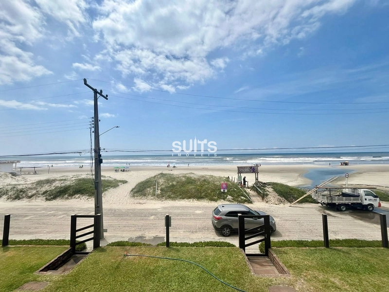 Excelente sobrado beira mar no centro de Xangri-Lá: 3ª foto da galeria de imagens do imóvel