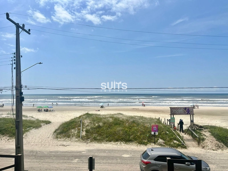 Excelente sobrado beira mar no centro de Xangri-Lá: 2ª foto da galeria de imagens do imóvel