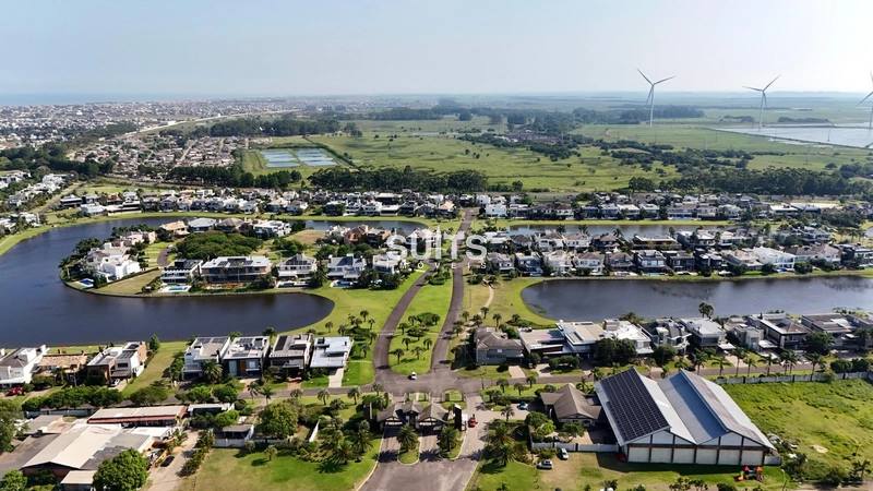 Mansão com 02 terrenos na beira do lago no cond. Bosques de Atlântida: 8ª foto da galeria de imagens do imóvel