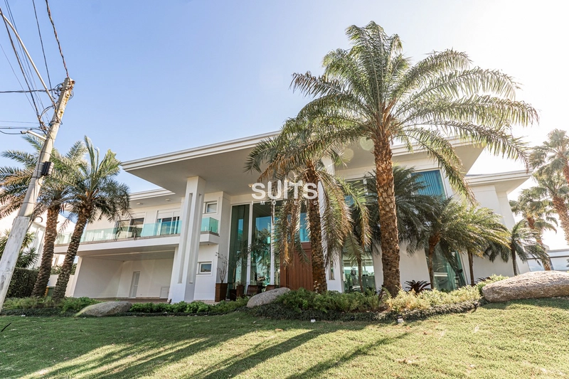 Mansão com 02 terrenos na beira do lago no condomínio Enseada: 4ª foto da galeria de imagens do imóvel