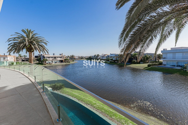 Mansão com 02 terrenos na beira do lago no condomínio Enseada: 49ª foto da galeria de imagens do imóvel