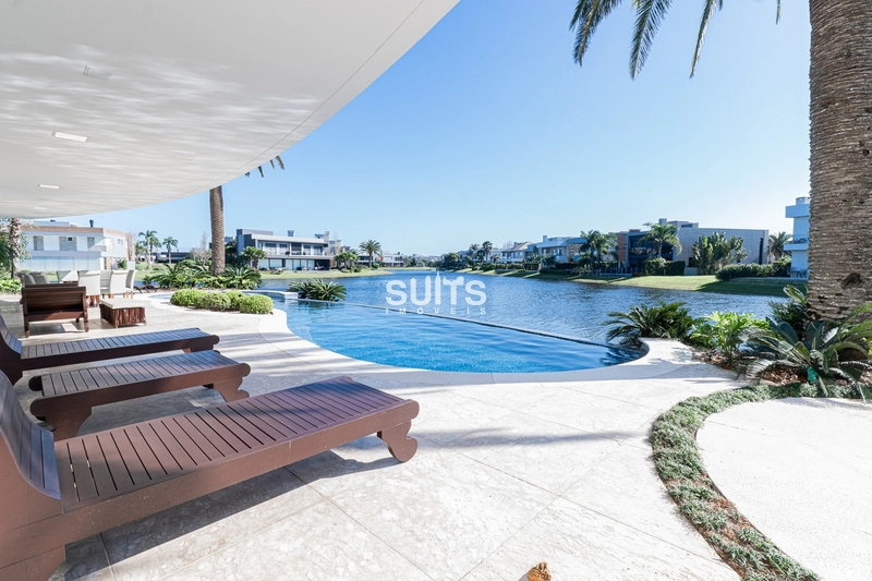 Mansão com 02 terrenos na beira do lago no condomínio Enseada: 18ª foto da galeria de imagens do imóvel