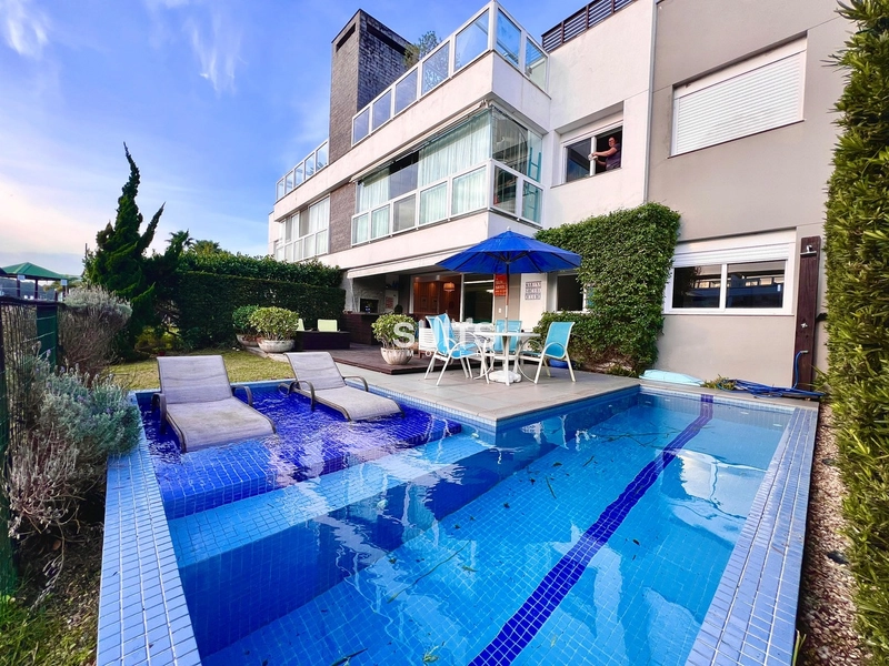 Excelente apartamento giardino no condomínio Rossi Atlântida