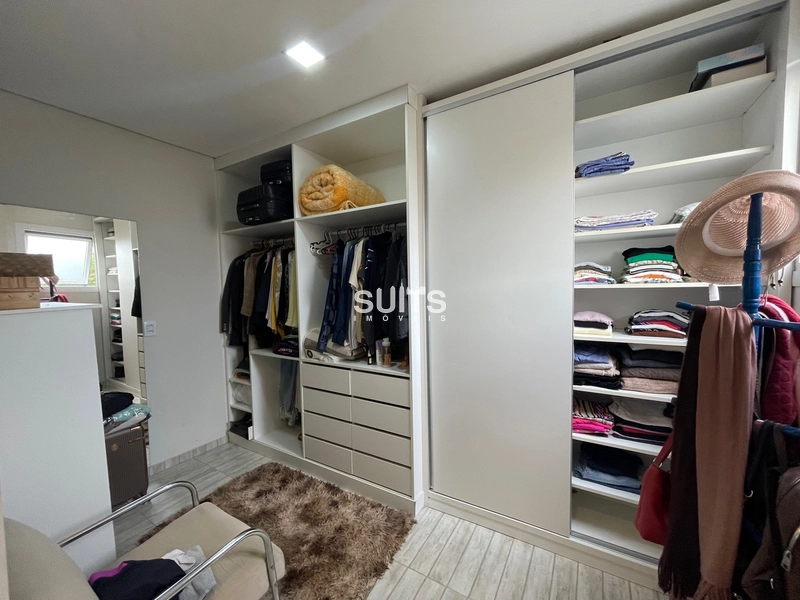 Excelente Sobrado à venda em Xangri-lá, região de moradores e comércio: 9ª foto da galeria de imagens do imóvel