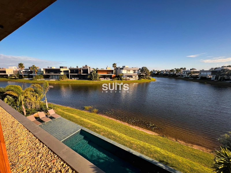 Sobrado novo com vista para a extensão do lago no Condomínio Enseada: 67ª foto da galeria de imagens do imóvel