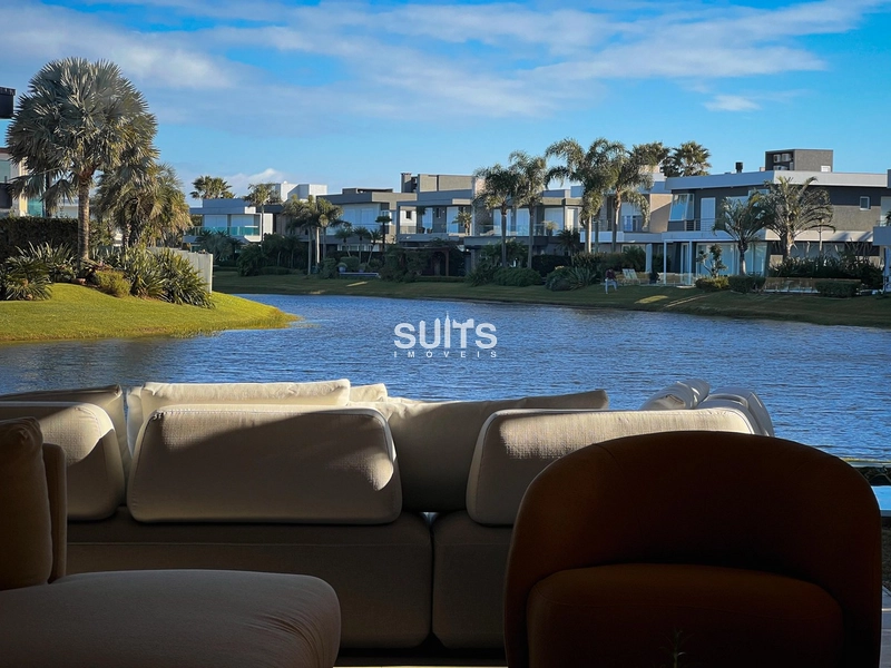 Sobrado novo com vista para a extensão do lago no Condomínio Enseada: 18ª foto da galeria de imagens do imóvel