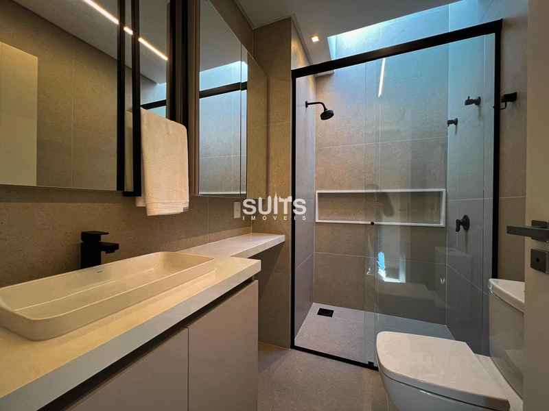 Sobrado novo com vista para a extensão do lago no Condomínio Enseada: 50ª foto da galeria de imagens do imóvel