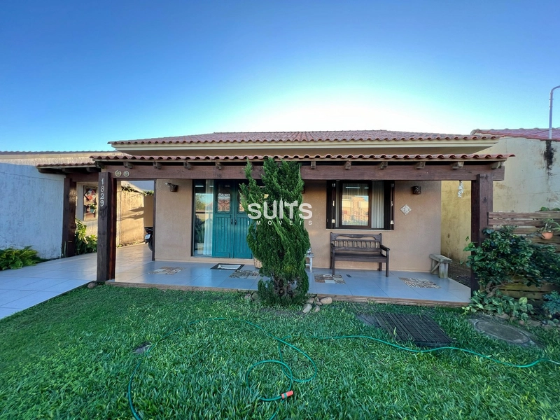 Casa à venda no centro de Xangri-lá!: 2ª foto da galeria de imagens do imóvel