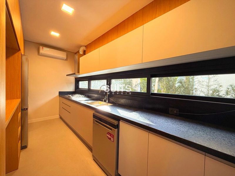 Incrível sobrado beira lago à venda no condomínio Enseada: 20ª foto da galeria de imagens do imóvel