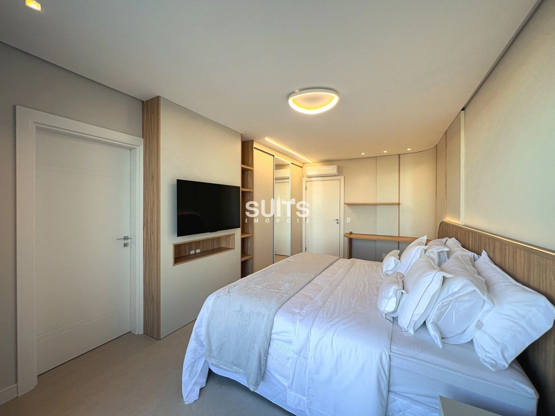 Incrível sobrado beira lago à venda no condomínio Enseada: 68ª foto da galeria de imagens do imóvel