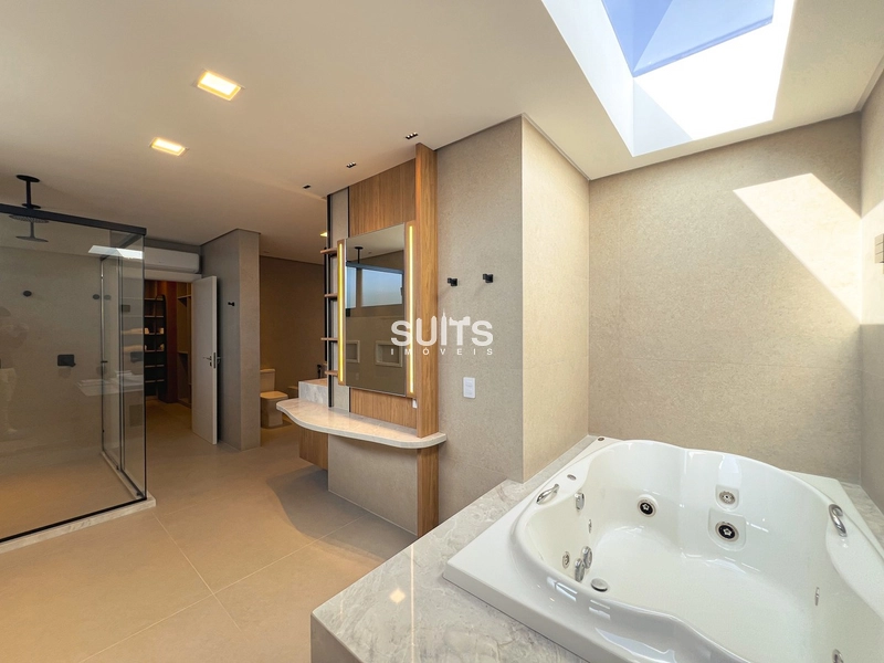 Incrível sobrado beira lago à venda no condomínio Enseada: 65ª foto da galeria de imagens do imóvel