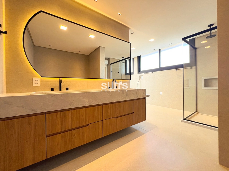 Incrível sobrado beira lago à venda no condomínio Enseada: 64ª foto da galeria de imagens do imóvel