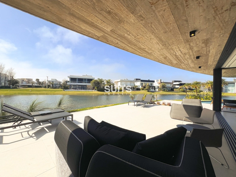 Incrível sobrado beira lago à venda no condomínio Enseada: 41ª foto da galeria de imagens do imóvel