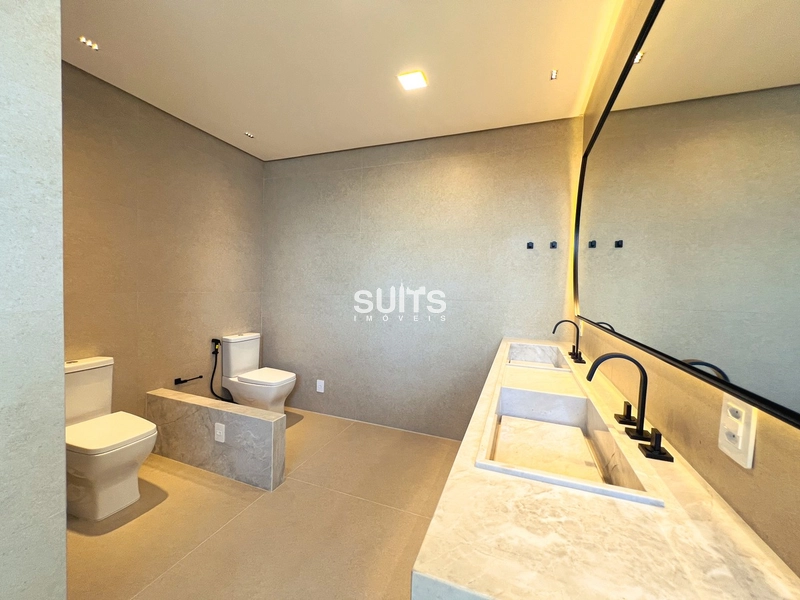 Incrível sobrado beira lago à venda no condomínio Enseada: 63ª foto da galeria de imagens do imóvel