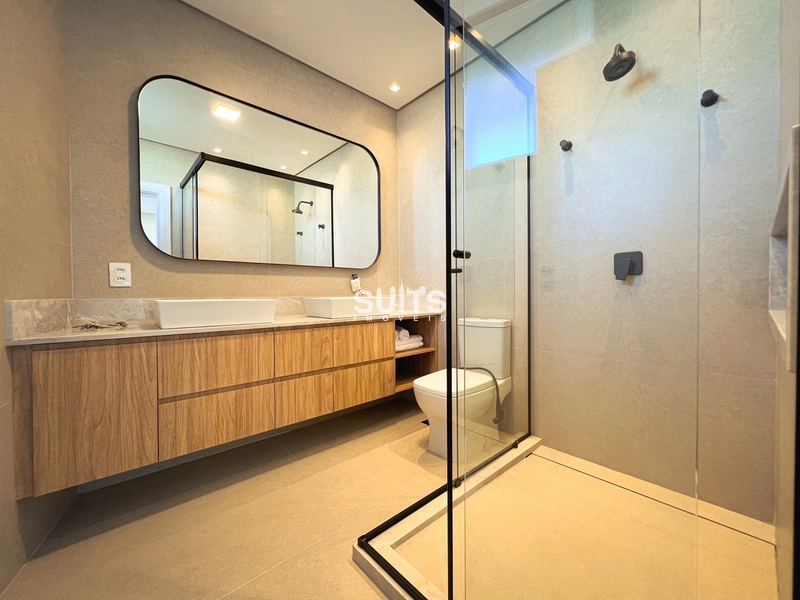 Incrível sobrado beira lago à venda no condomínio Enseada: 69ª foto da galeria de imagens do imóvel