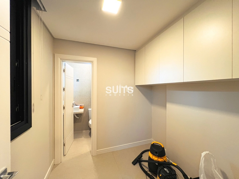 Incrível sobrado beira lago à venda no condomínio Enseada: 24ª foto da galeria de imagens do imóvel